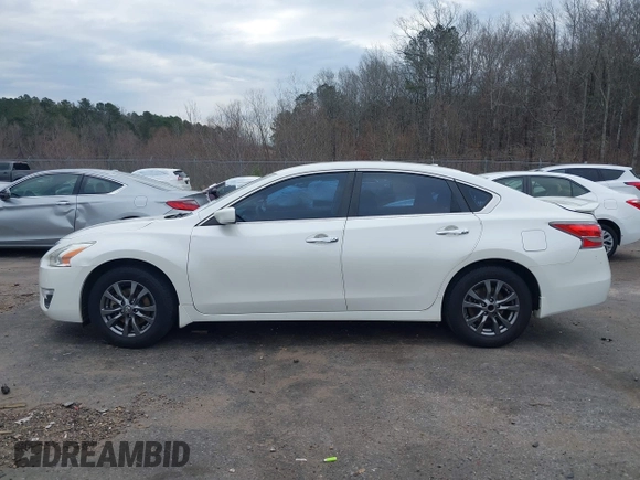 2015 Nissan Altima S with VIN 1N4AL3AP4FC568306, listed as a IAAI auction lot 41683484 with 223,450 mi miles and . Bid and sale history available at DreamBid. Image 14.