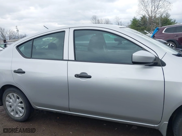 2019 Nissan Versa Sedan SV with VIN 3N1CN7AP1KL815688, listed as a IAAI auction lot 41955017 with 72,151 mi miles. Bid and sale history available at carsss.com. Image 14.
