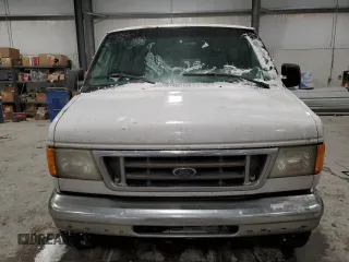 2004 Ford Econoline Passenger XL with VIN 1FBSS31S64HB07909, listed as a Copart auction lot 45110705 with 263,824 mi miles and Salvage Title. Bid and sale history available at carsss.com. Image 5.