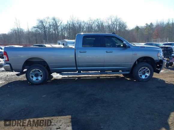 2019 Ram 2500 Big Horn with VIN 3C6UR5JL7KG650270, listed as a IAAI auction lot 41421338 with 107,405 mi miles. Bid and sale history available at carsss.com. Image 13.
