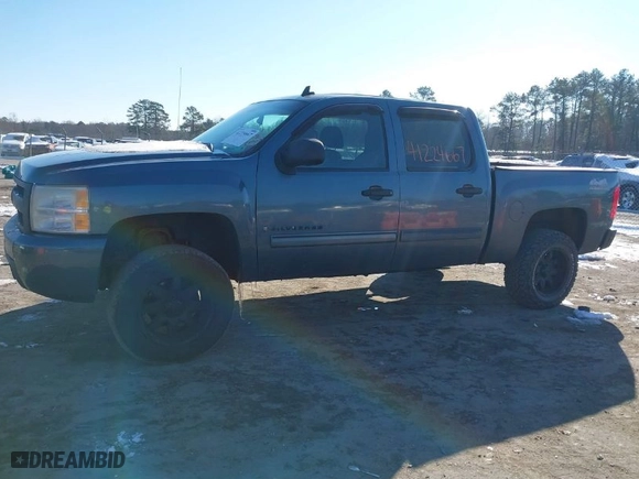 2009 Chevrolet Silverado 1500 LS with VIN 3GCEK13CX9G124152, listed as a IAAI auction lot 41224667 with 234,453 mi miles. Bid and sale history available at carsss.com. Image 14.