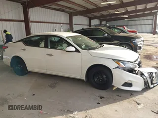 2019 Nissan Altima 2.5 S with VIN 1N4BL4BW9KC219488, listed as a IAAI auction lot 41410079 with 109,281 mi miles. Bid and sale history available at carsss.com. Image 13.