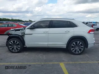 2021 Volkswagen Atlas SEL Premium R-Line with VIN 1V2FE2CA2MC206046, listed as a IAAI auction lot 41547596 with 13,805 mi miles and . Bid and sale history available at DreamBid. Image 14.