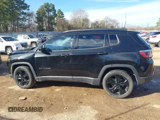 2019 Jeep Compass Altitude z VIN 3C4NJCBB1KT612989, wystawiony jako IAAI lot #41330536 z przebiegiem 145 404 mil mil oraz . Historia ofert i sprzedaży dostępna na DreamBid. Obrazek 14.