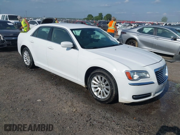 2014 Chrysler 300 z VIN 2C3CCAAG7EH327508, wystawiony jako IAAI lot #42104987 z przebiegiem 199 366 mil mil oraz . Historia ofert i sprzedaży dostępna na DreamBid. Obrazek 1.