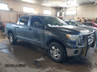 2008 Toyota Tundra z VIN 5TFDV54138X056603, wystawiony jako IAAI lot #41546836 z przebiegiem 152 785 mil mil oraz . Historia ofert i sprzedaży dostępna na DreamBid. Obrazek 1.