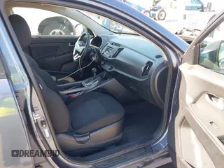 2011 Kia Sportage LX with VIN KNDPB3A23B7137650, listed as a IAAI auction lot 41979477 with 243,186 mi miles and . Bid and sale history available at carsss.com. Image 5.