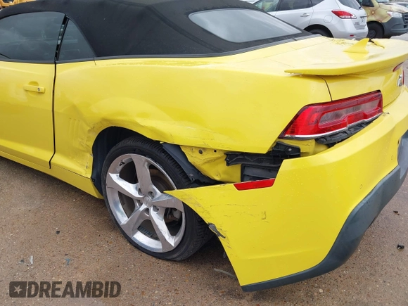 2015 Chevrolet Camaro LT with VIN 2G1FF3D3XF9221515, listed as a IAAI auction lot 41017371 with 118,438 mi miles. Bid and sale history available at carsss.com. Image 6.