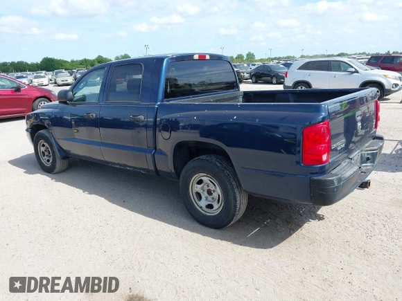 2007 Dodge Dakota ST with VIN 1D3HW28PX7S173495, listed as a IAAI auction lot 42168415 with 180,625 mi miles and . Bid and sale history available at carsss.com. Image 3.