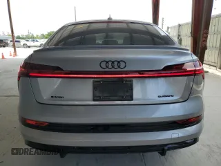 2022 Audi e-tron Sportback Premium Plus with VIN WA12AAGE0NB037794, listed as a Copart auction lot 58194185 with 17,615 mi miles and Non repairable. Bid and sale history available at DreamBid. Image 6.