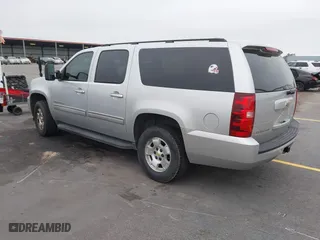 2010 Chevrolet Suburban Commercial with VIN 1GNUKHE30AR186320, listed as a IAAI auction lot 41544991 with 216,037 mi miles. Bid and sale history available at carsss.com. Image 3.