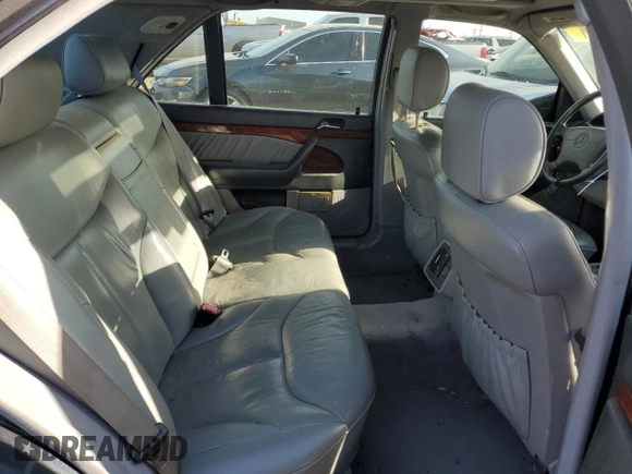 1999 Mercedes-Benz S 320/430/500 z VIN WDBGA33G6XA407104, wystawiony jako Copart lot #69530574 z przebiegiem Nie podano mil oraz Czysty tytuł • Clean title. Historia ofert i sprzedaży dostępna na DreamBid. Obrazek 10.