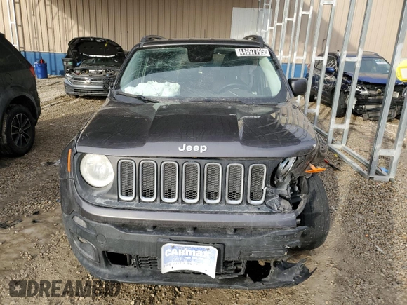 2017 Jeep Renegade Latitude with VIN ZACCJBBB9HPF65132, listed as a Copart auction lot 44997795 with 98,206 mi miles and Clean Title. Bid and sale history available at carsss.com. Image 5.
