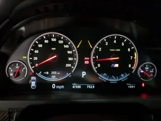 2019 BMW X6 M with VIN 5YMKW8C54KLR38377, listed as a Copart auction lot 84643024 with 47,556 mi miles and Salvage Title. Bid and sale history available at carsss.com. Image 9.