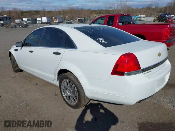 2011 Chevrolet Caprice z VIN 6G1MK5T28BL524726, wystawiony jako IAAI lot #41771386 z przebiegiem 174 194 mil mil oraz . Historia ofert i sprzedaży dostępna na DreamBid. Obrazek 3.