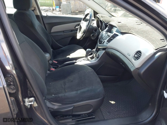 2014 Chevrolet Cruze ECO with VIN 1G1PH5SB9E7228301, listed as a IAAI auction lot 40906270 with 153,317 mi miles. Bid and sale history available at carsss.com. Image 5.