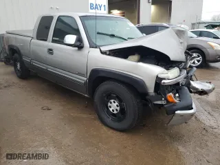 2000 Chevrolet Silverado 1500 LS with VIN 2GCEC19T1Y1204483, listed as a Copart auction lot 43361205 with 188,360 mi miles and Salvage Title. Bid and sale history available at carsss.com. Image 4.