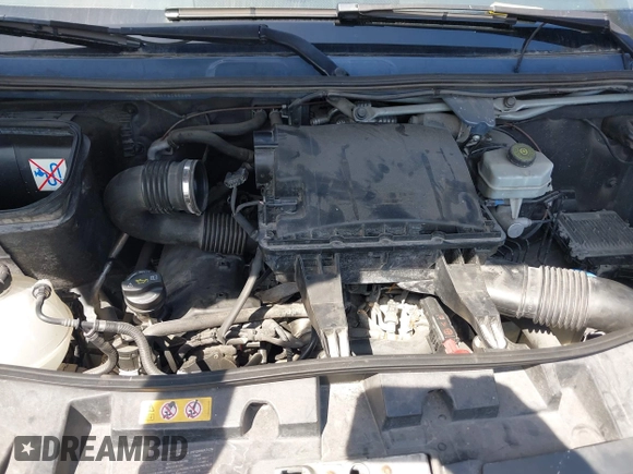 2019 Mercedes-Benz Sprinter Cargo with VIN WD4PF0CD6KP044032, listed as a IAAI auction lot 42103249 with 117,121 mi miles. Bid and sale history available at carsss.com. Image 10.