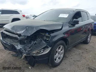 2011 Volvo XC60 3.2L with VIN YV4952DL5B2222823, listed as a IAAI auction lot 41961734 with 274,235 mi miles. Bid and sale history available at carsss.com. Image 2.