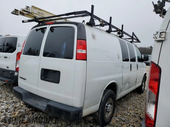 2019 Chevrolet Express Cargo Van with VIN 1GCWGAFGXK1234224, listed as a Copart auction lot 52518615 with 125,155 mi miles and Clean Title. Bid and sale history available at carsss.com. Image 3.