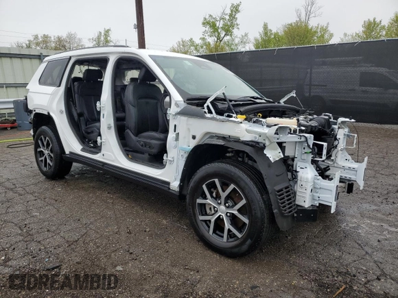 2023 Jeep Grand Cherokee Limited z VIN 1C4RJKBG3P8751891, wystawiony jako Copart lot #55732425 z przebiegiem Nie podano mil oraz Nie do naprawy • Non repairable. Historia ofert i sprzedaży dostępna na DreamBid. Obrazek 4.
