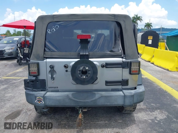 2017 Jeep Wrangler Sport с VIN 1C4AJWAG5HL612799, выставлен на аукционе IAAI как лот 42400375 с пробегом Не указан миль и . История ставок и продаж доступна на DreamBid. Изображение 16.