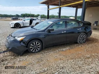 2017 Nissan Altima SV with VIN 1N4AL3AP7HC161910, listed as a Copart auction lot 57093175 with 131,162 mi miles and Salvage title. Bid and sale history available at DreamBid. Image 1.