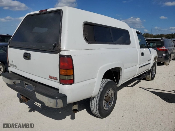 2006 GMC Sierra 2500HD Work Truck with VIN 1GTHC24U46E100066, listed as a Copart auction lot 76745734 with 97,670 mi miles and Clean Title. Bid and sale history available at carsss.com. Image 3.
