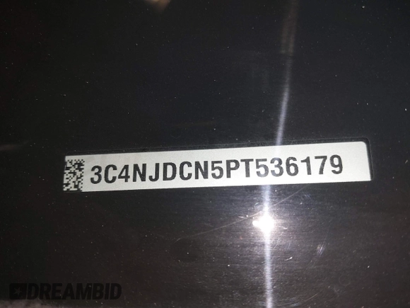 2023 Jeep Compass (RED) Edition z VIN 3C4NJDCN5PT536179, wystawiony jako IAAI lot #41621950 z przebiegiem 17 830 mil mil oraz . Historia ofert i sprzedaży dostępna na DreamBid. Obrazek 18.