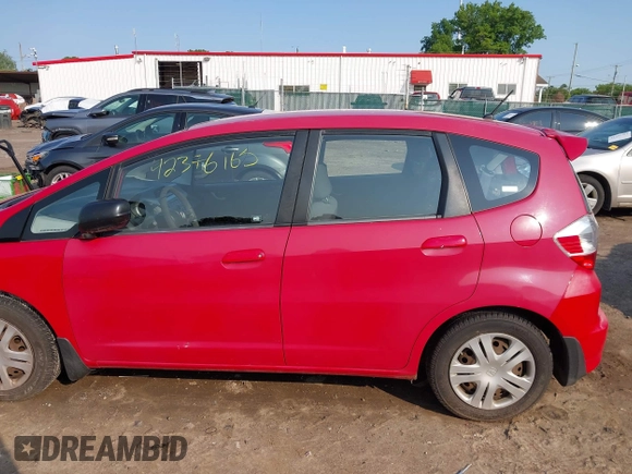 2009 Honda Fit z VIN JHMGE88219S023503, wystawiony jako IAAI lot #42376165 z przebiegiem 142 166 mil mil oraz . Historia ofert i sprzedaży dostępna na DreamBid. Obrazek 15.