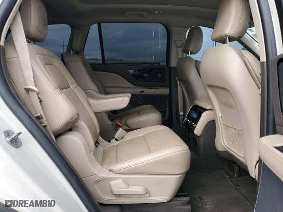 2022 Lincoln Aviator Reserve with VIN 5LM5J7WC8NGL02060, listed as a Copart auction lot 41584045 with 40,174 mi miles and Salvage Title. Bid and sale history available at carsss.com. Image 11.