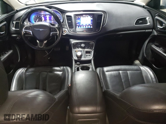 2015 Chrysler 200 C z VIN 1C3CCCEG7FN586286, wystawiony jako Copart lot #50454725 z przebiegiem 158 586 mil mil oraz Tytuł czysty. Historia ofert i sprzedaży dostępna na DreamBid. Obrazek 8.