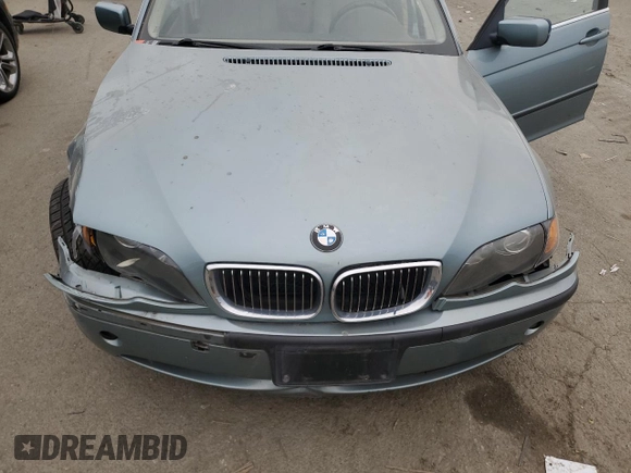 2003 BMW 3 Series 325i with VIN WBAEN33443PC12127, listed as a Copart auction lot 45058375 with 118,279 mi miles and Salvage Title. Bid and sale history available at carsss.com. Image 11.
