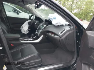 2017 Acura TLX Technology z VIN 19UUB1F59HA004236, wystawiony jako IAAI lot #42367384 z przebiegiem 73 474 mil mil oraz . Historia ofert i sprzedaży dostępna na DreamBid. Obrazek 5.