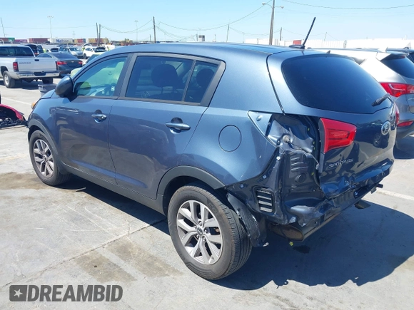2016 Kia Sportage LX with VIN KNDPB3AC3G7838754, listed as a IAAI auction lot 42004172 with 184,857 mi miles. Bid and sale history available at carsss.com. Image 3.