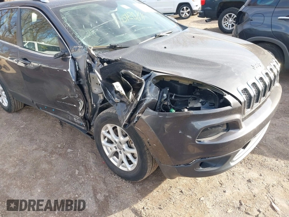 2016 Jeep Cherokee Latitude with VIN 1C4PJMCS7GW246423, listed as a IAAI auction lot 41805421 with 60,880 mi miles and . Bid and sale history available at carsss.com. Image 6.