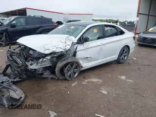 2021 Volkswagen Jetta S z VIN 3VWC57BUXMM017430, wystawiony jako IAAI lot #41947038 z przebiegiem 50 277 mil mil oraz . Historia ofert i sprzedaży dostępna na DreamBid. Obrazek 18.