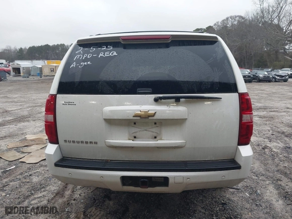 2007 Chevrolet Suburban LT with VIN 1GNFC16J17J187848, listed as a IAAI auction lot 41553241 with 1 mi miles. Bid and sale history available at carsss.com. Image 16.