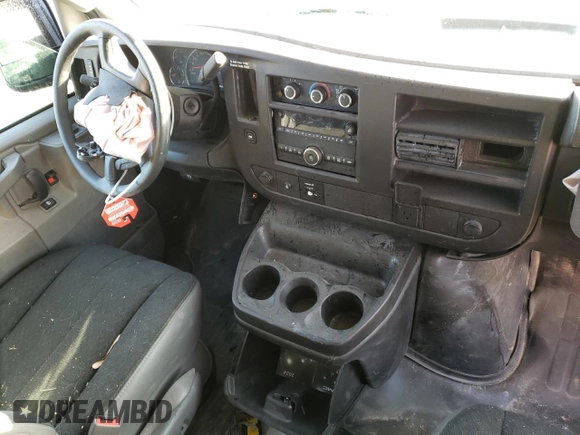 2024 GMC Savana Cargo Van with VIN 1GTW7AFP2R1233742, listed as a Copart auction lot 78205894 with 0 mi miles and Salvage Title. Bid and sale history available at carsss.com. Image 8.