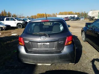 2017 Toyota Yaris L z VIN VNKKTUD31HA078926, wystawiony jako Copart lot #72249184 z przebiegiem Nie podano mil oraz Szkoda całkowita • Salvage title. Historia ofert i sprzedaży dostępna na DreamBid. Obrazek 6.
