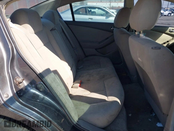 2010 Nissan Altima 2.5 S with VIN 1N4AL2AP7AN471138, listed as a IAAI auction lot 41825158 with 216,335 mi miles. Bid and sale history available at carsss.com. Image 8.