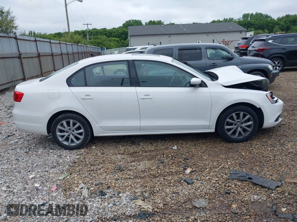 2012 Volkswagen Jetta SE с VIN 3VWDX7AJ5CM062621, выставлен на аукционе IAAI как лот 42365957 с пробегом 95 374 миль миль и . История ставок и продаж доступна на DreamBid. Изображение 13.