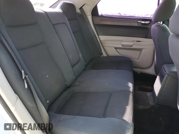 2006 Chrysler 300 with VIN 2C3KA43R86H169523, listed as a Copart auction lot 45431405 with 165,692 mi miles and Clean Title. Bid and sale history available at carsss.com. Image 10.