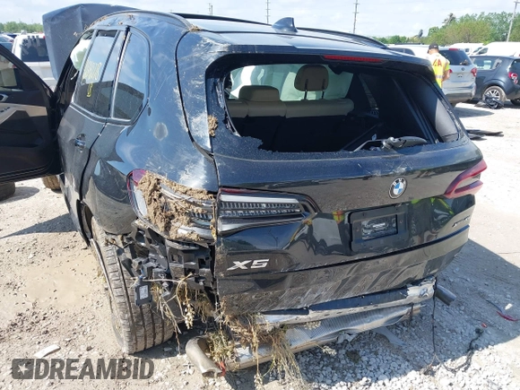 2022 BMW X5 xDrive40i with VIN 5UXCR6C01N9K28396, listed as a IAAI auction lot 42242778 with 43,350 mi miles and . Bid and sale history available at DreamBid. Image 6.