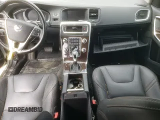 2018 Volvo V60 z VIN YV440MWK1J2051771, wystawiony jako Copart lot #67960674 z przebiegiem 49 782 mil mil oraz Szkoda całkowita • Salvage title. Historia ofert i sprzedaży dostępna na DreamBid. Obrazek 8.