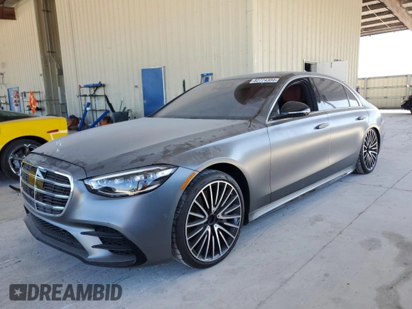2022 Mercedes-Benz S-Class S 500 with VIN W1K6G6DB9NA105566, listed as a Copart auction lot 82774304 with 13,827 mi miles and Salvage Title. Bid and sale history available at carsss.com. Image 1.