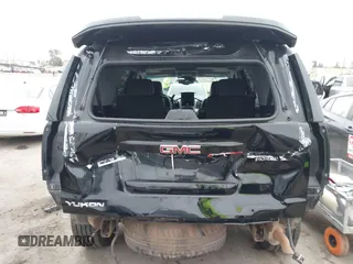 2015 GMC Yukon SLT with VIN 1GKS1BKC3FR129173, listed as a IAAI auction lot 41795585 with 97,893 mi miles. Bid and sale history available at carsss.com. Image 17.