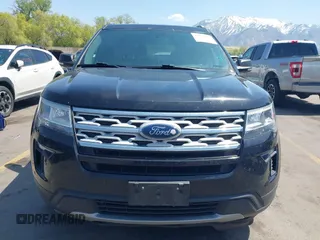 2019 Ford Explorer XLT z VIN 1FM5K8D81KGB26100, wystawiony jako IAAI lot #42074775 z przebiegiem 91 944 mil mil oraz . Historia ofert i sprzedaży dostępna na DreamBid. Obrazek 13.