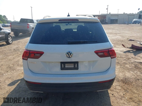 2021 Volkswagen Tiguan S с VIN 3VV1B7AX6MM110493, выставлен на аукционе IAAI как лот 42042818 с пробегом 49 745 миль миль и . История ставок и продаж доступна на DreamBid. Изображение 16.