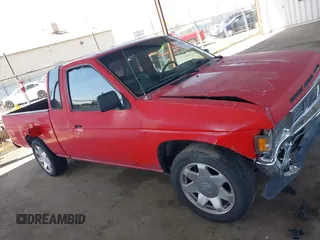 1992 Nissan Frontier z VIN 1N6SD16S5NC370391, wystawiony jako IAAI lot #42204689 z przebiegiem 132 052 mil mil oraz . Historia ofert i sprzedaży dostępna na DreamBid. Obrazek 14.
